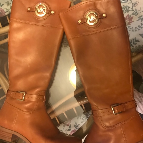 Michael Kors boots - Picture 1 of 5